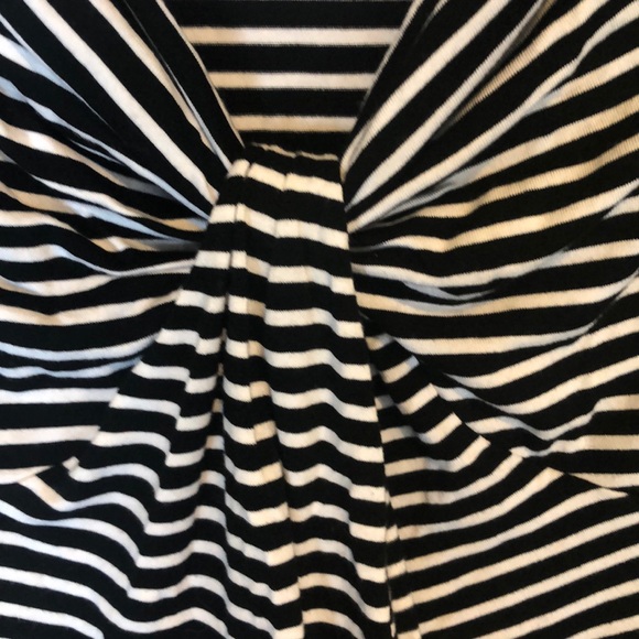 Cute top - Picture 3 of 6